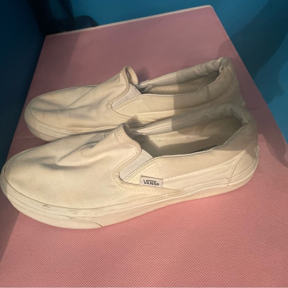 vans - Picture 2 of 3